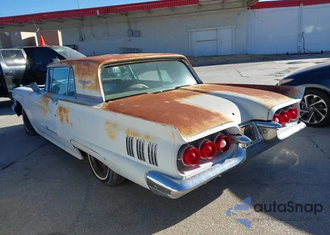 1960 Ford Thunderbird z USA, uszkodzony, nr VIN 0000000Y71Y192808